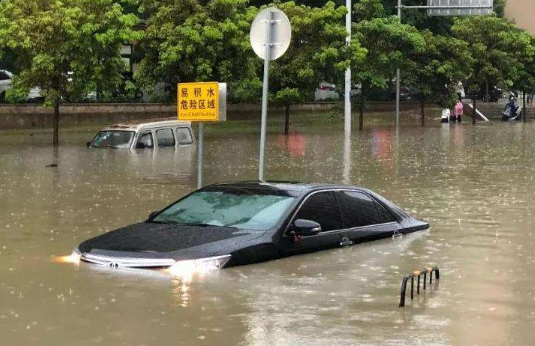 下完暴雨后，那些泡水车都去哪了？内行人说了实话