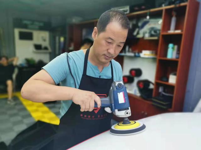 白玉谁家郎,回车渡天津——丰田埃尔法镀晶施工案例