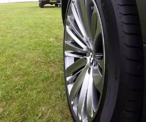 拔河之奔驰G63 vs 宾利添越，拔河没有H9差评