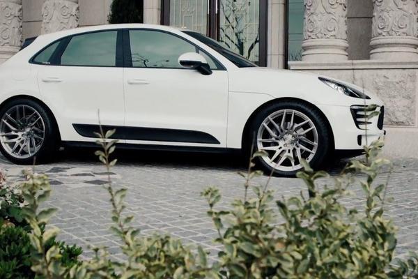 Porsche Macan轻改装 - 轮毂来自305FORGED UF102