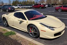 法拉利458 Spider，这肤色真少见真漂亮！ 全球汽车超话