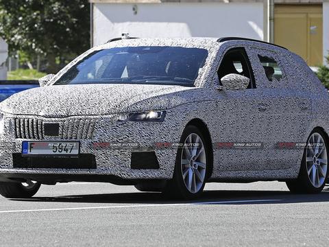 Škoda Octavia Combi RS首度曝光
