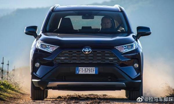 2019年，丰田RAV4混合动力车内外部驱动