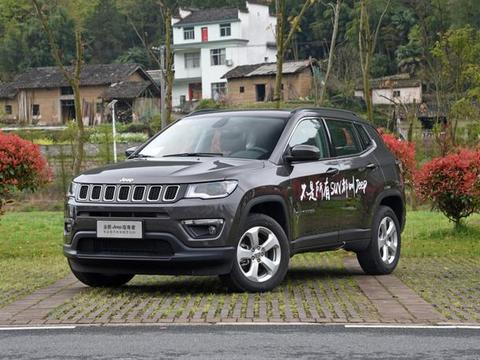 越野大咖也逃不掉严苛的排放标准，推出1.3T四驱，柔中带刚