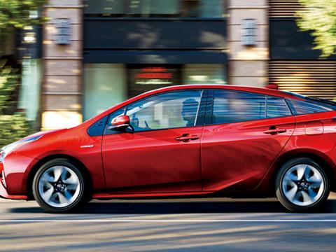 现在的丰田轿车，已经不是属于中年人的家用车了！