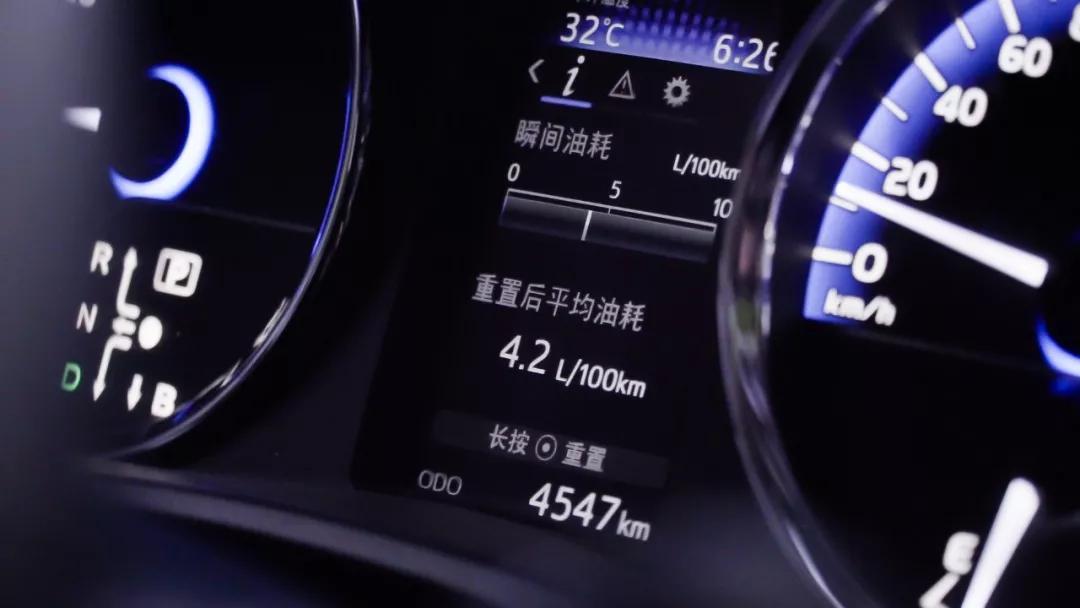 4.2L/100km，我在卡罗拉双擎E+节油赛拿了倒数第一 快车体验127