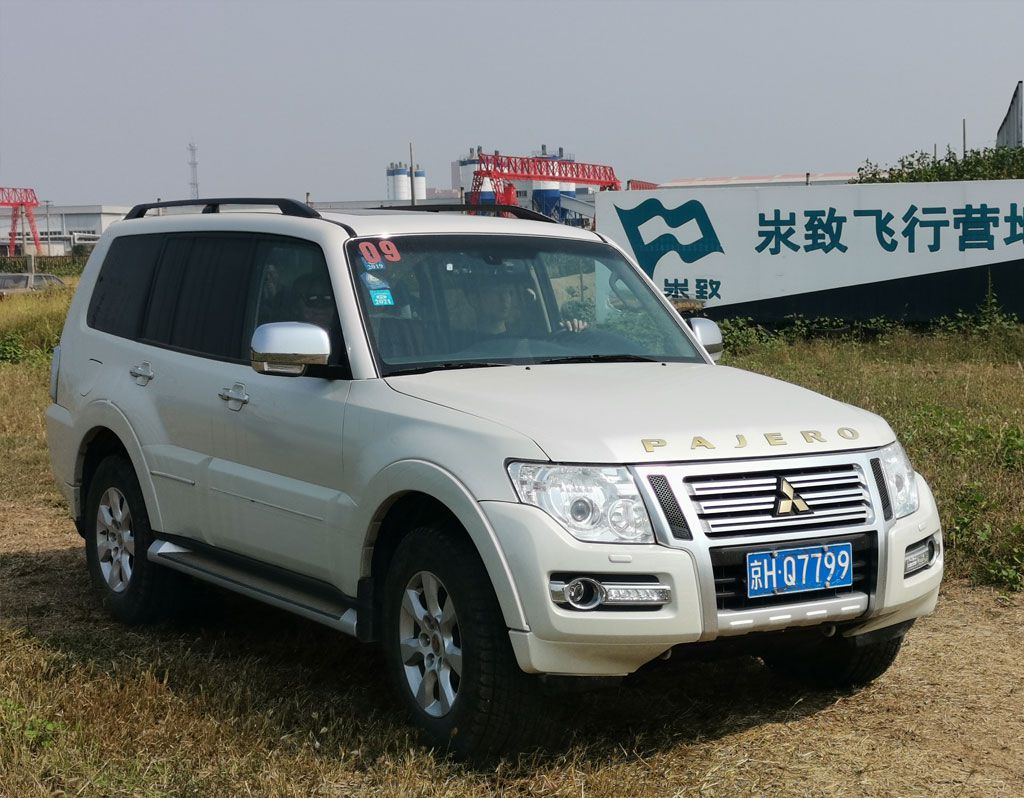 矫健如猫、迅猛如豹,3.0L V6三菱帕杰罗满足你对SUV的一切需求