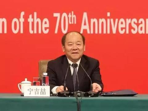 “破除汽车消费的限制”意味限购松绑？你可能又想太多了