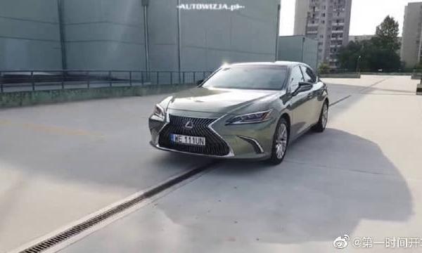 第一视角体验新款雷克萨斯ES 300h，这250h的区别究竟在哪