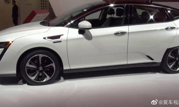 新款本田进口车，款式真的是太好看了，回家改一改，立马跑车范