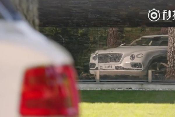 宾利添越 PHEV，市售最贵的插电式混合动力 SUV 了解一下