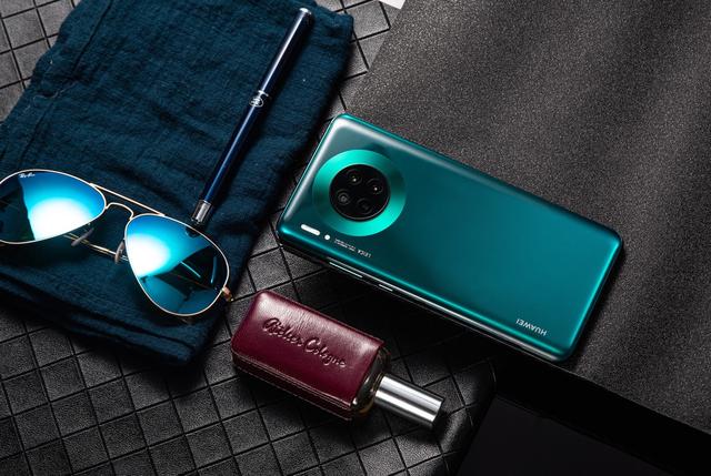 mate30实物,华为mate40实物图 华为mate30图赏:高颜值性能强机,重构想象