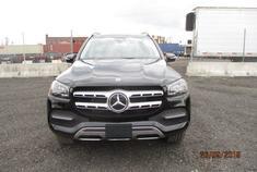 好看的汽车图片：全新款GLS450 火热预售