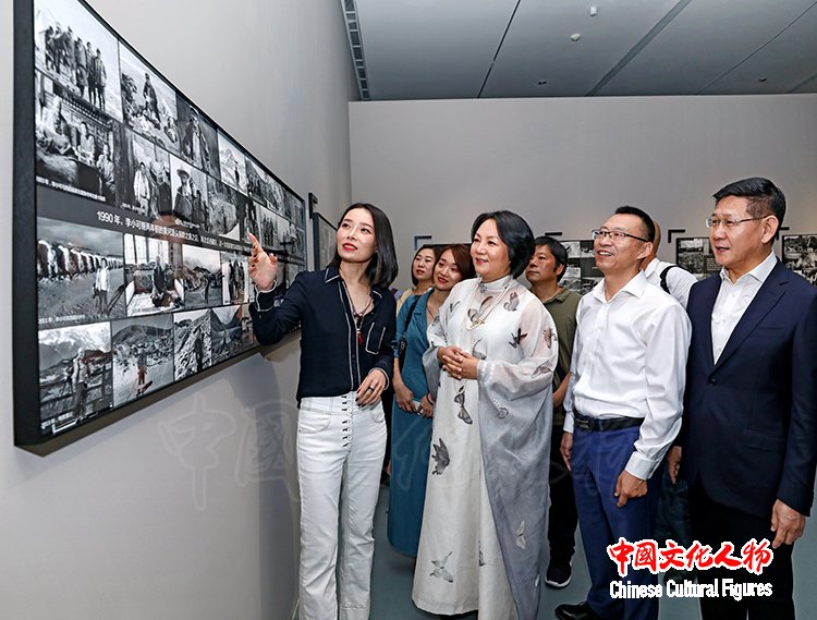 “水墨家园——李小可作品展”在上海开幕