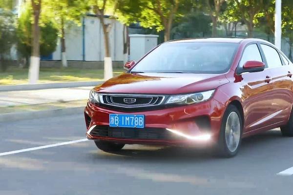 2019年7月，吉利帝豪GL推出了全新的智享版车型