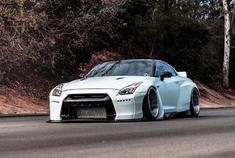 有点小帅！！低趴战神 NISSAN GT-R R35