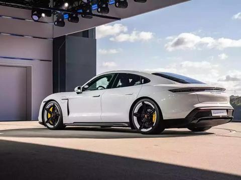 特斯拉秒破Taycan纽北记录，谁是真正的实力选手？