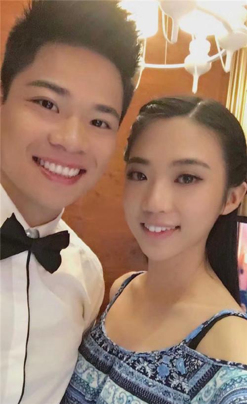 中国飞人苏炳添全家近照,妻子林艳芳越来越美,儿子太可爱