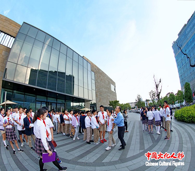 “走进水墨家园:我们眼中的李小可”展览学术讲座在上海成功举办