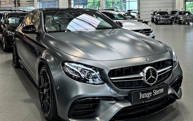 奔驰AMG E63S 4Matic，液态金属外观