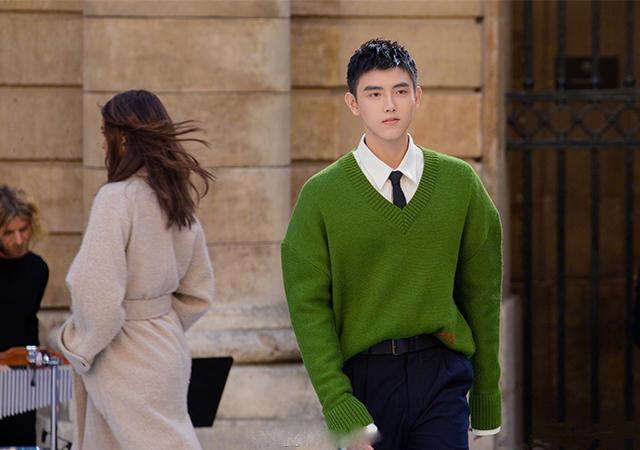 陈飞宇巴黎走秀无修图来了，高清镜头下的真实颜值，你给几分？