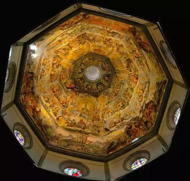 超越罗马：用诡计与实力争夺佛罗伦萨大教堂穹顶建造权的大师们