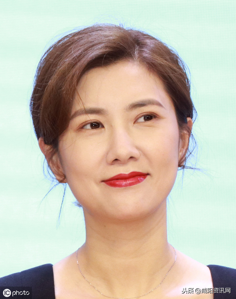 演员边潇潇的一组照片