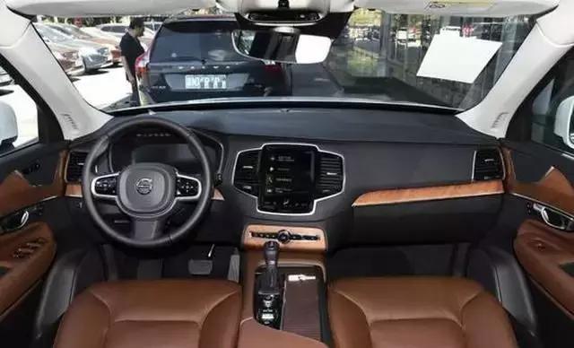 2020款沃尔沃XC90，上市20多天就降19万，猫腻还真不少