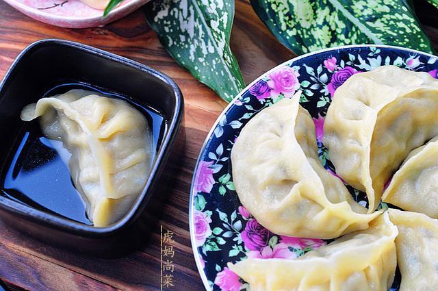 丝瓜的镇店吃法，一咬一口软嫩清香多汁，比三鲜饺子还好吃