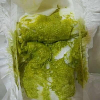 宝宝拉绿色大便怎么回事?闪腰了?受凉了?要从妈妈身上