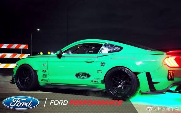 900 匹福特 Mustang RTR 漂移战车横走立交桥！