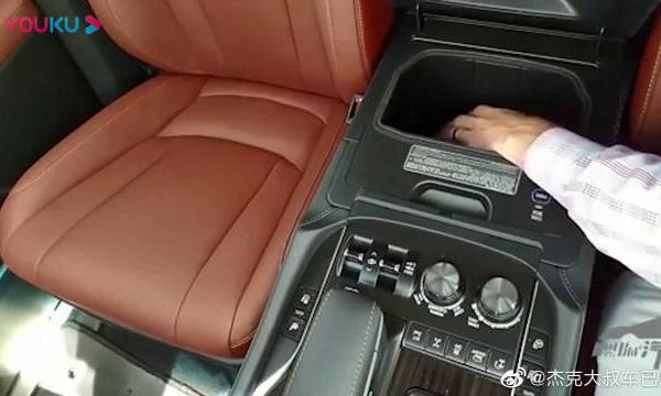 雷克萨斯最贵的SUV，打开LX570的车门