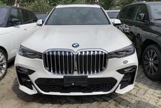 宝马家族有史以来最大SUV。宝马X7