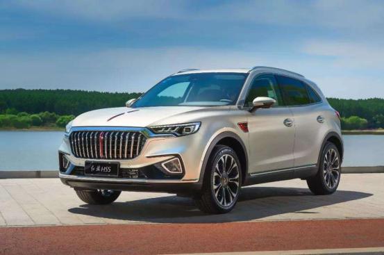 这款车搭配2.0T动力,作为一款高性价比SUV,百公里油耗7.9L