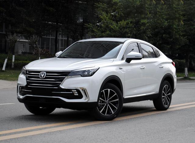 CS85 COUPE长安首款轿跑SUV,前后独悬,指导价11.99万起