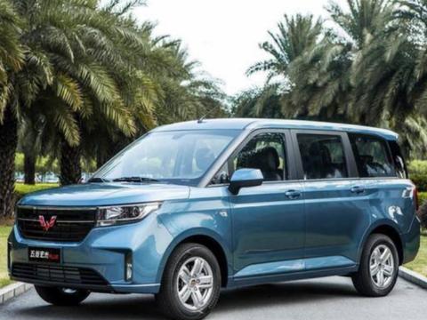 五菱宏光的“不败神车”，黑色款颜值爆表！又要火的节奏