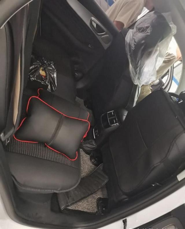 荣威推出重磅新车,引来了很多人的关注,叫做RX5 MAX