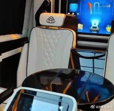 丰田兰德酷路泽改装，简直就是换了个车！真的是很有科技感啊！