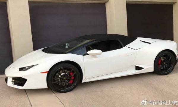 兰博基尼Huracan敞篷开闭展示，看完立马想攒钱买一辆