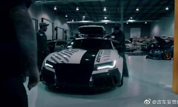 奥迪RS7的改装实拍！这条纹我真的很喜欢！