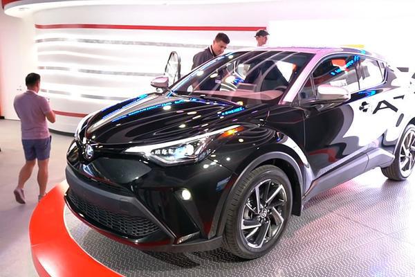 丰田新款C-HR曝光,尺寸超本田缤智,或十月上市！