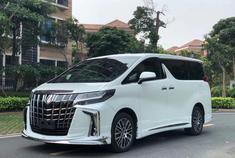 汽车美图：丰田埃尔法，出游必备