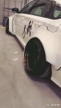 本田雅阁宽体改装，这个大尾翼是不是太夸张了