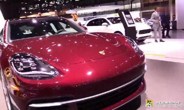 新款保时捷帕拉梅拉车展高清实拍，朱红配色加分不少！