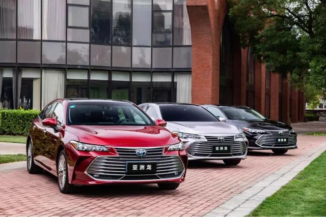 为什么说亚洲龙2.0L,是最触手可及的旗舰级轿车?