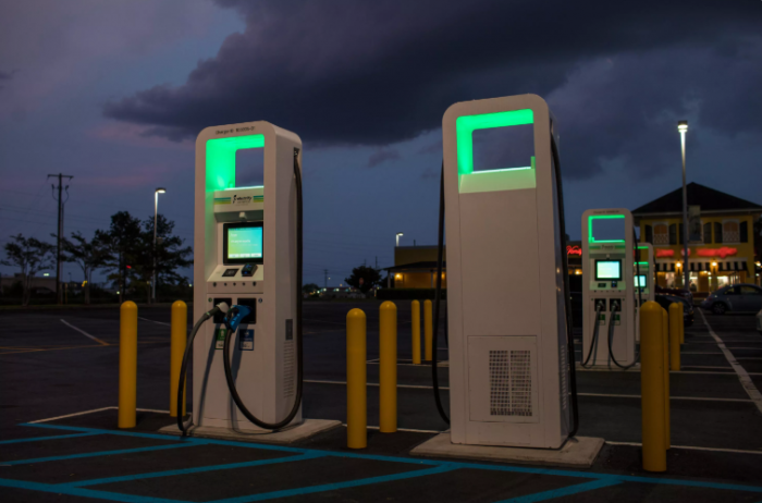 各大电动汽车制造商如何应对加州PG＆E的大规模停电？