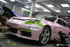 R2-Team作品： 保时捷panamera 樱花粉 改色贴膜