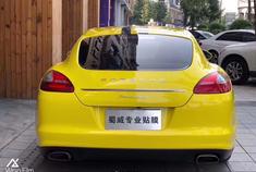 车型【保时捷】 搭配【AX-亮黄】 源于【高端色彩车身保护膜】