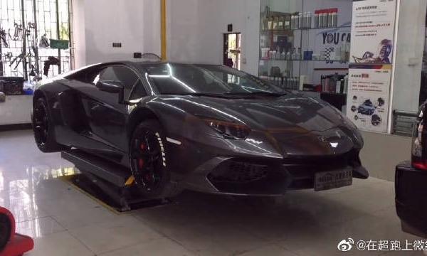 梦想超跑，兰博基尼LP-700，这外表，我已经深深地爱上了它