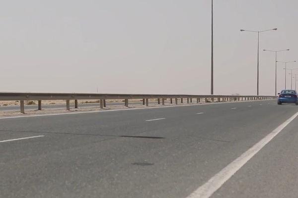 400匹马力的奥迪RS3，排气声炸裂的小钢炮